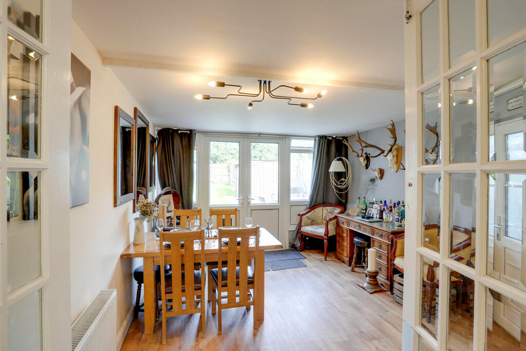 Dining/Garden Roo...