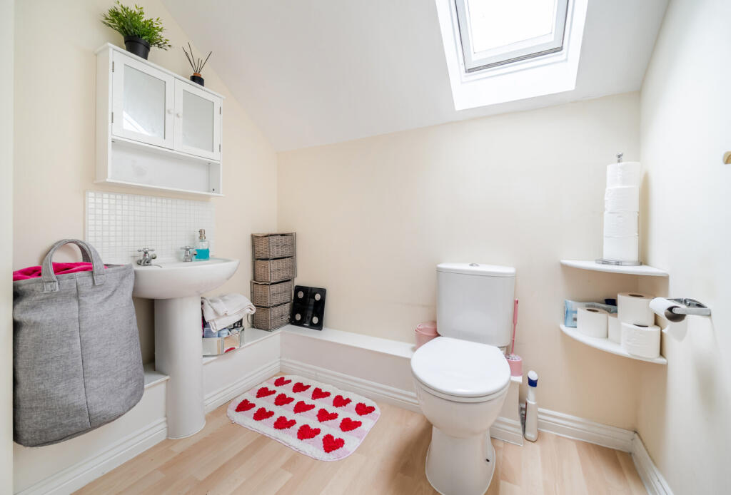 1374040-1-6904b1c...