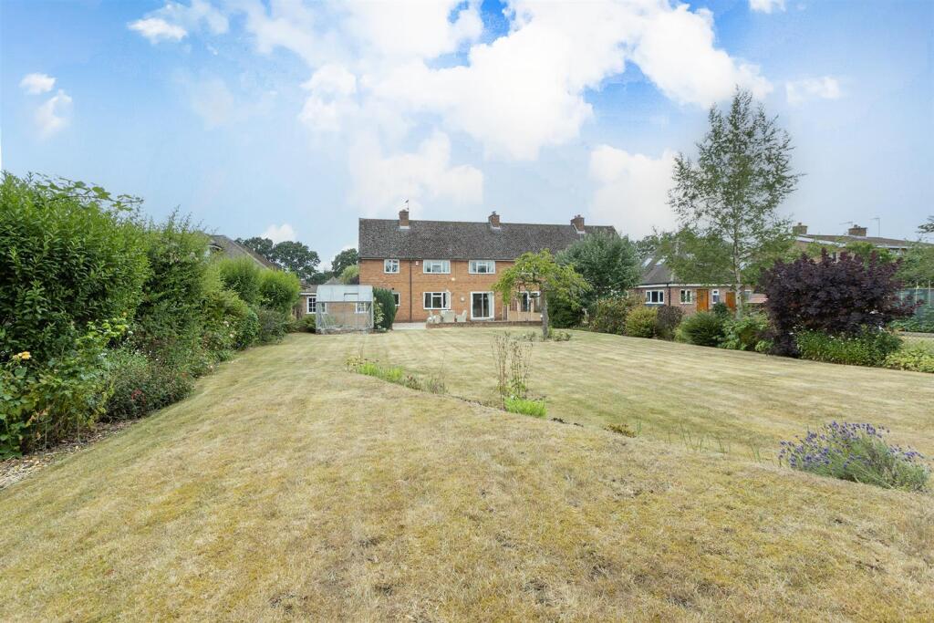 21 Lime Tree Avenue, Rugby (16).jpg