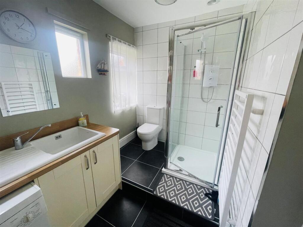 Utility / Shower Room