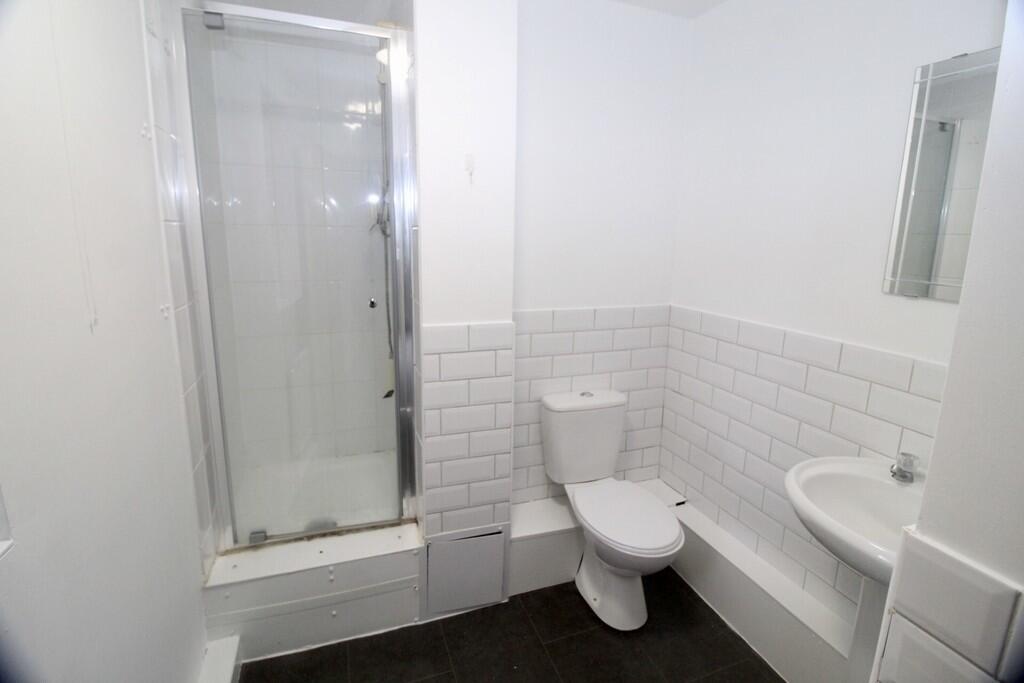 IMG_383372_6_larg...