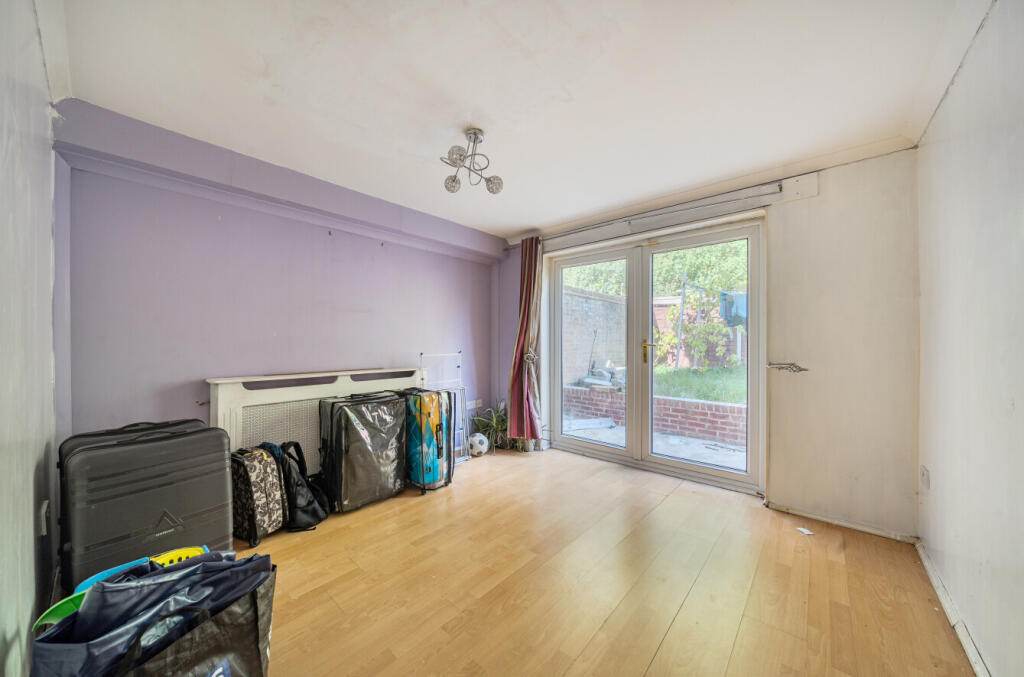 13484441868d40804a21d0