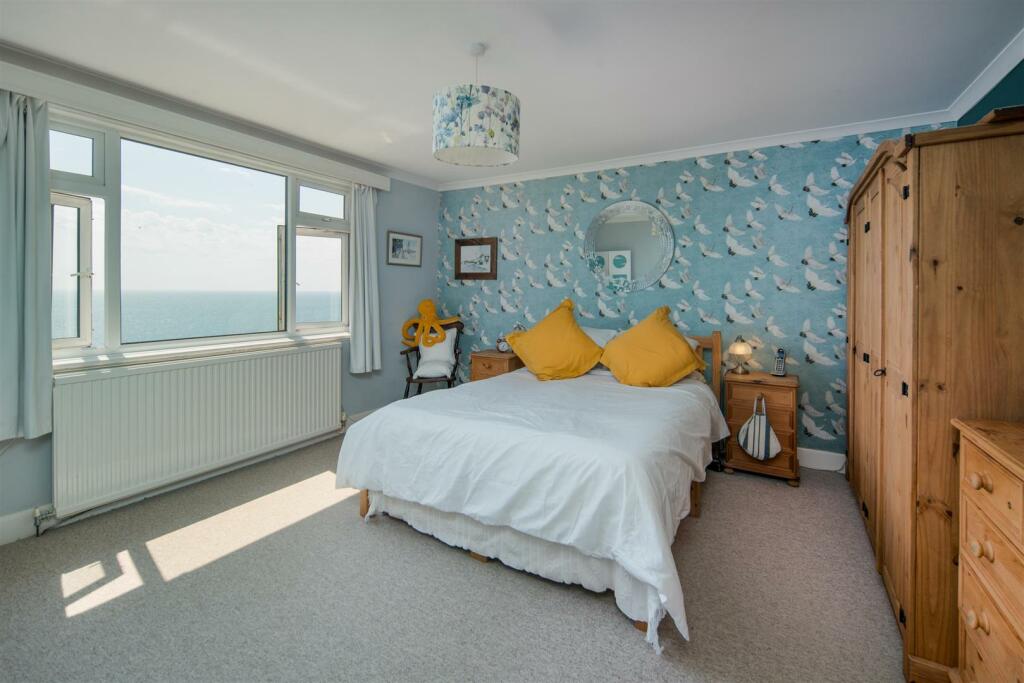 Bedroom 1.jpeg