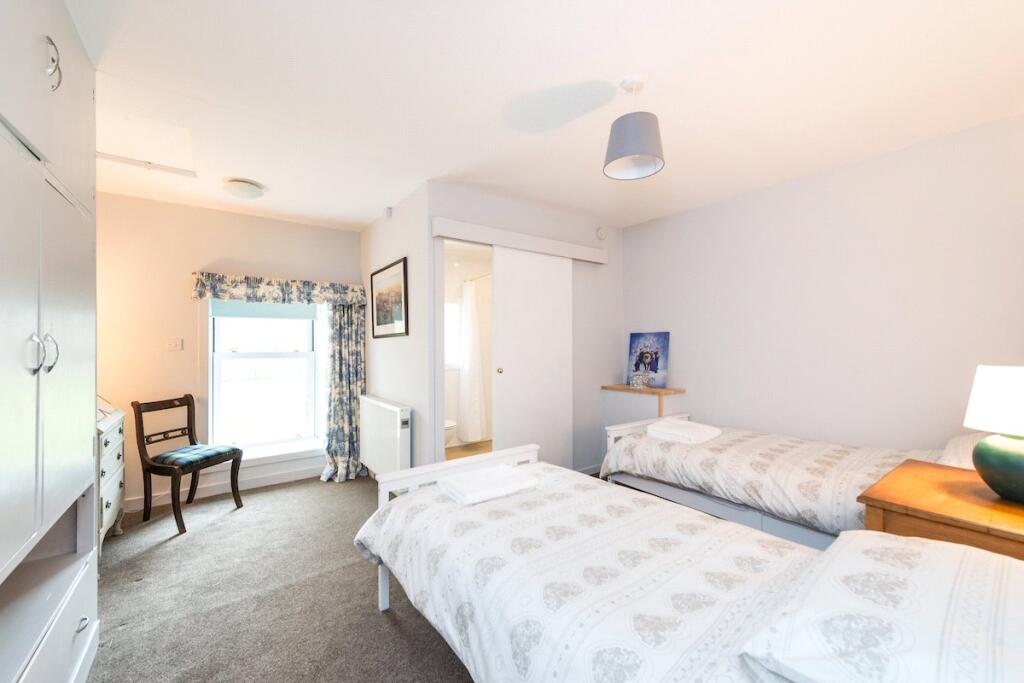 Lodge Bedroom 2