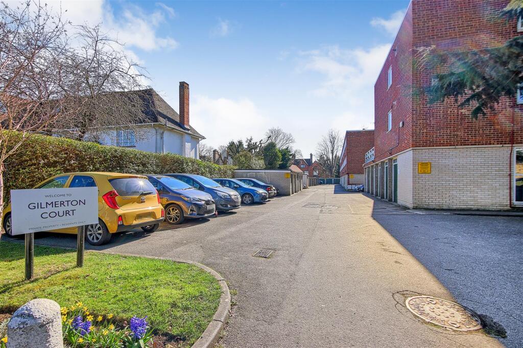 Exterior 3.jpg