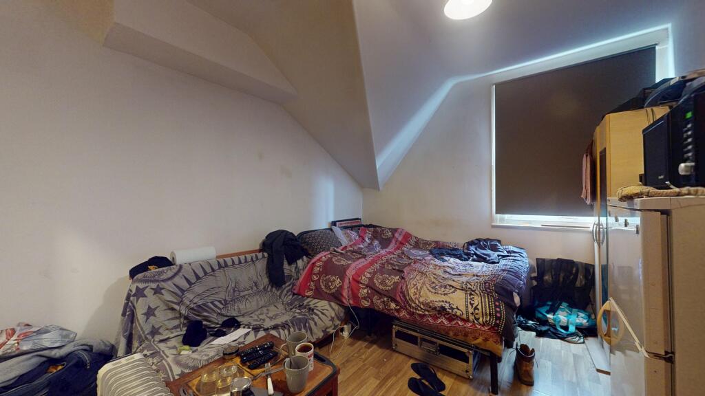 8 Brampton Park Road, Hornsey, London, N22 6BG