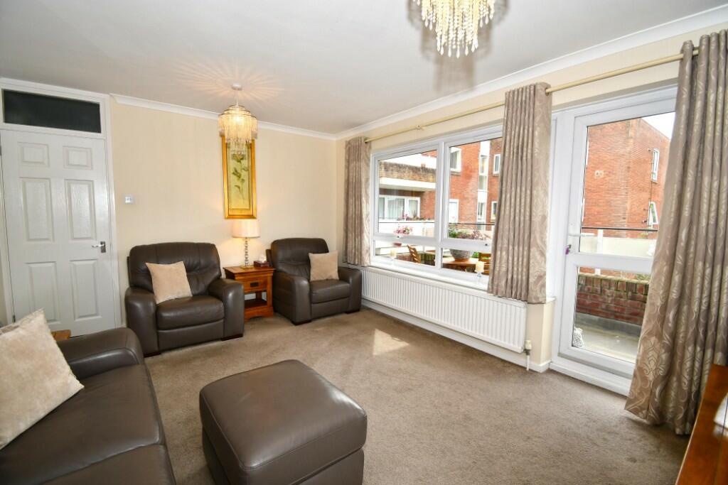 Sitting/Dining Room