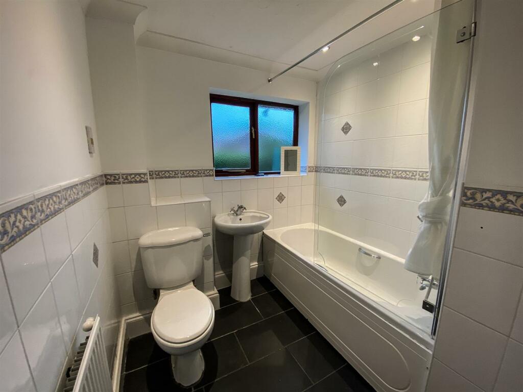 14 Longthorpe Close Littleover-4041.jpg