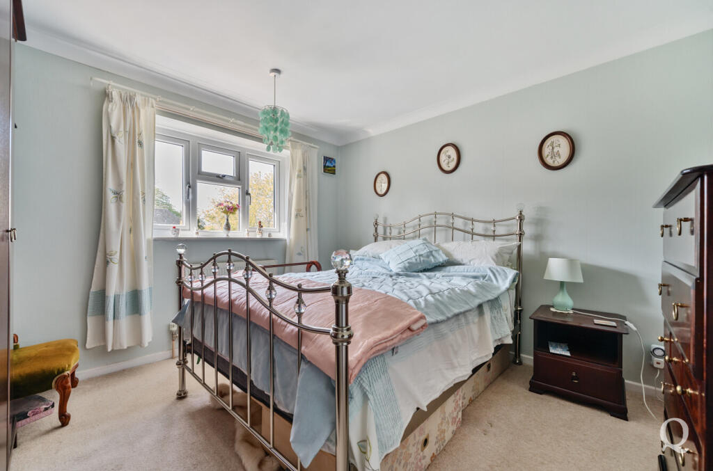 24151006-f56a-44f...