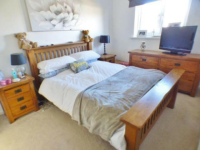 Bedroom 1 - 1