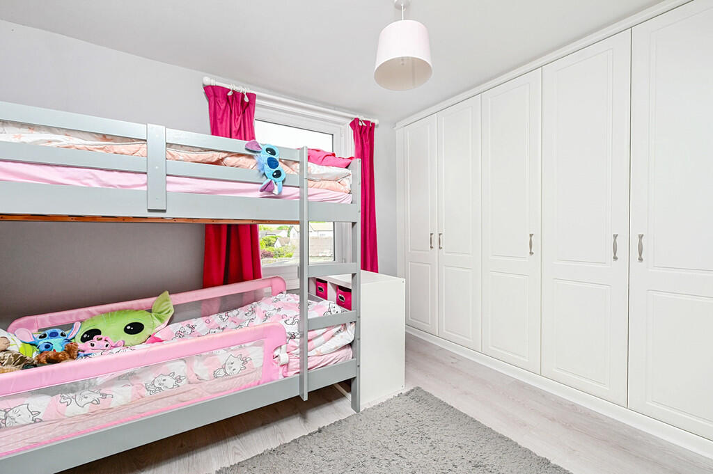 4 The Crescent (2...