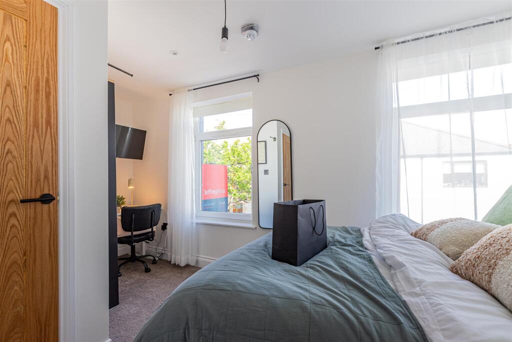 Theodora Street 50-22.jpg