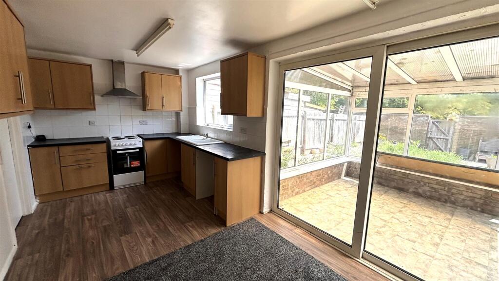 Kitchen 3.jpg