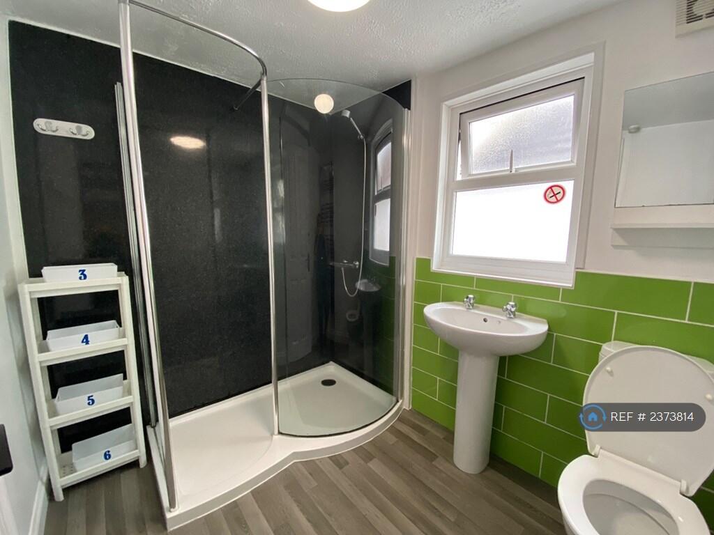 Main Bathroom