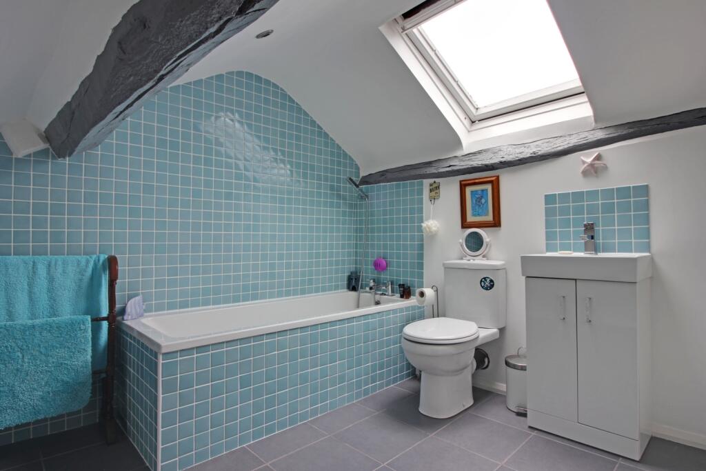 Bedroom 3 - Ensuite Bathroom