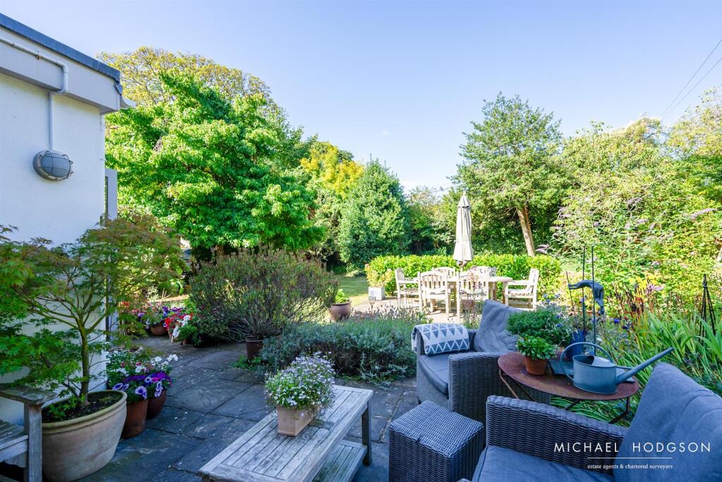 21, Laburnum Grove-65.jpg