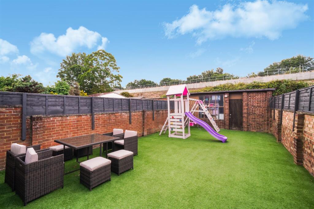 87 Tavistock Avenue, Perivale - uVZt5Ehoi0cdW4R040