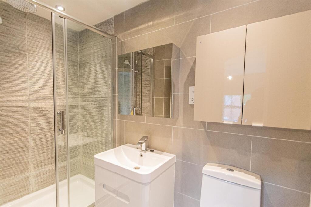 Second En-Suite
