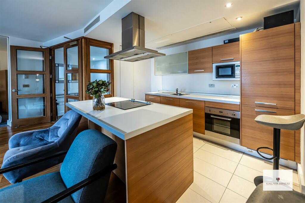 Balmoral Apartments 516-011 HR - HPA.jpg