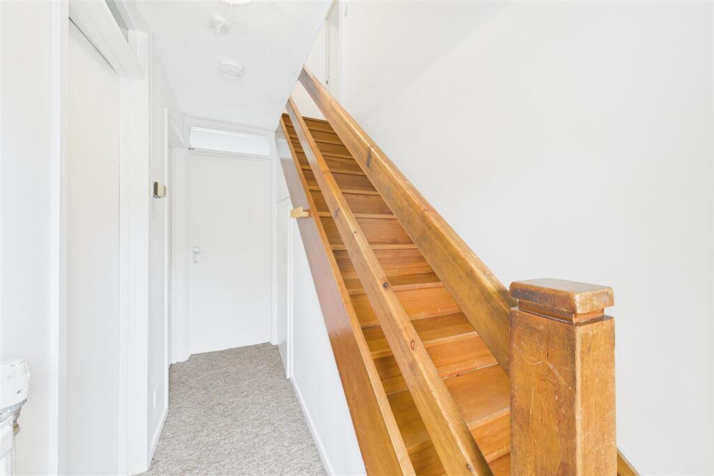 3 Home Farm, Shaplands, Stoke Bishop, Bristol BS9 