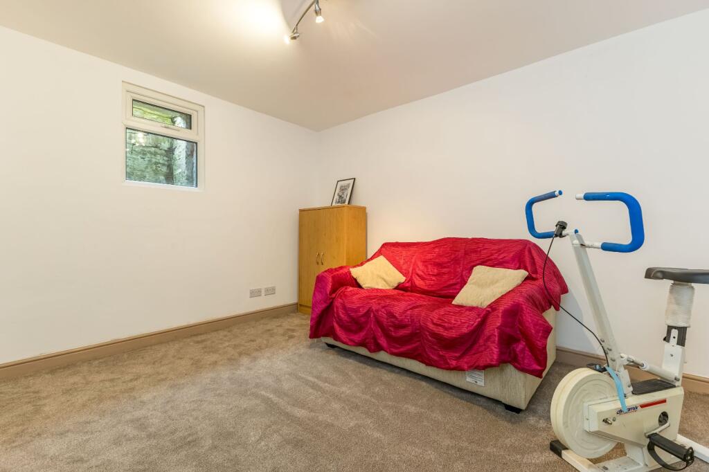 Office/Bedroom 5