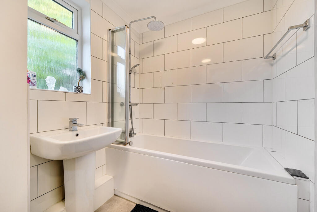 1373407-7-690097d...