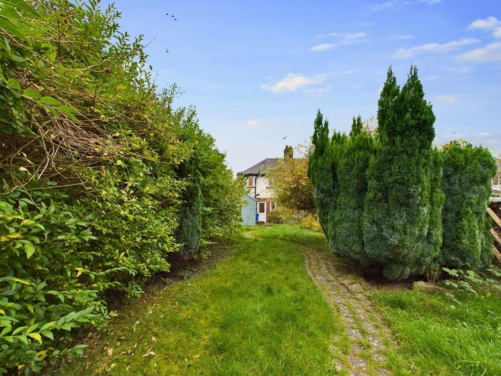 CAM04273G0-PR0032...