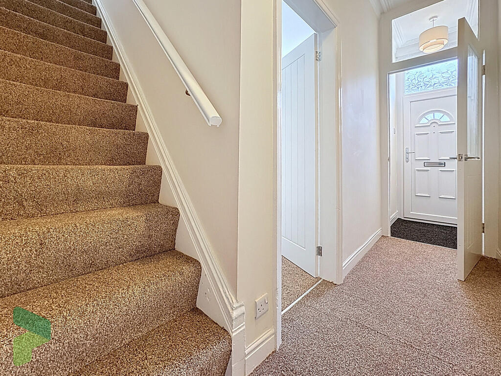 Hallway to vestib...