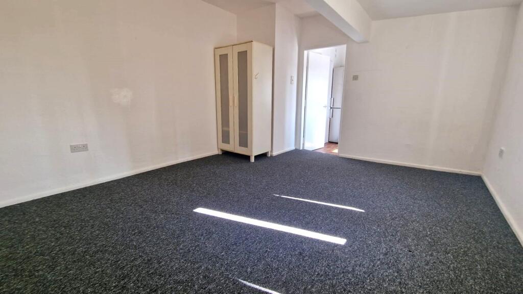 WhatsApp Image 2025-03-20 at 12.08.20 (2).jpeg