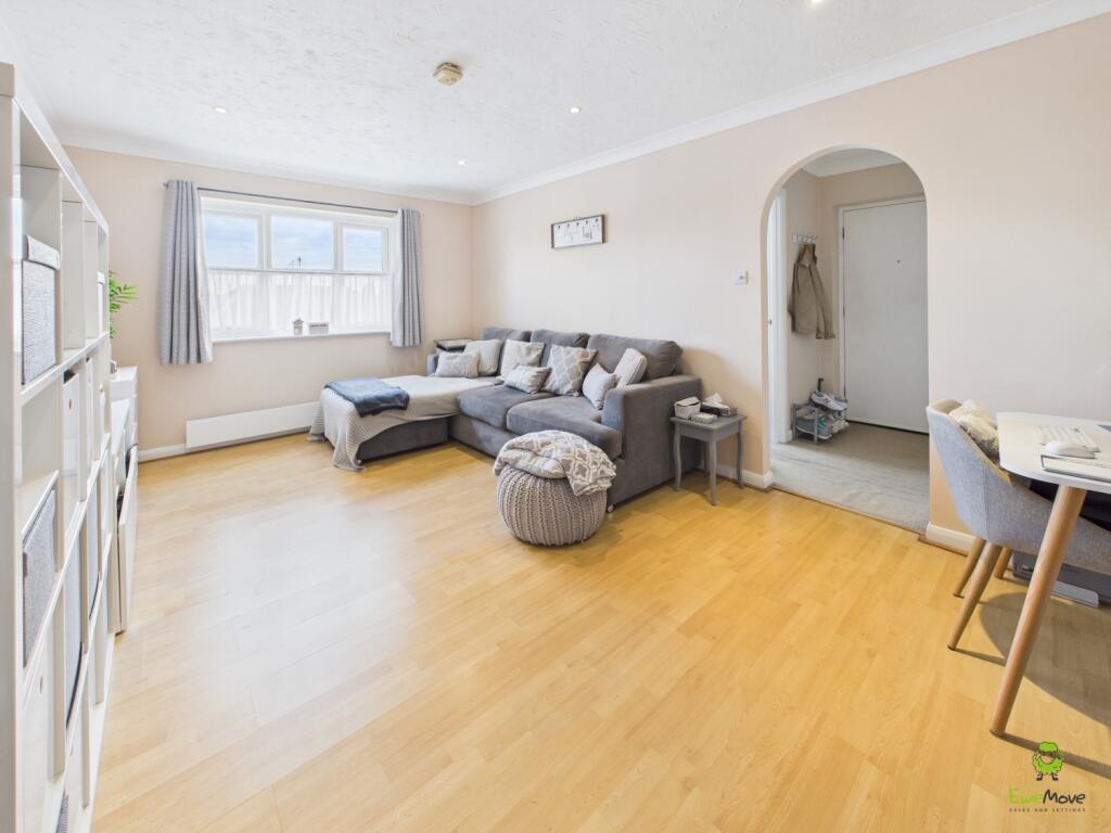 CAM03418G0-PR0186-STILL010