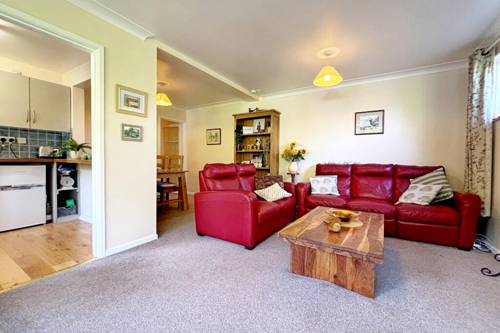 Sitting/Dining Room