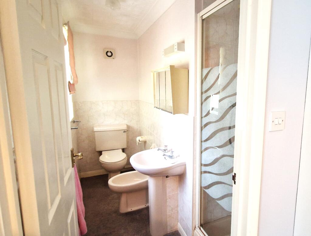 En-suite Bathroom