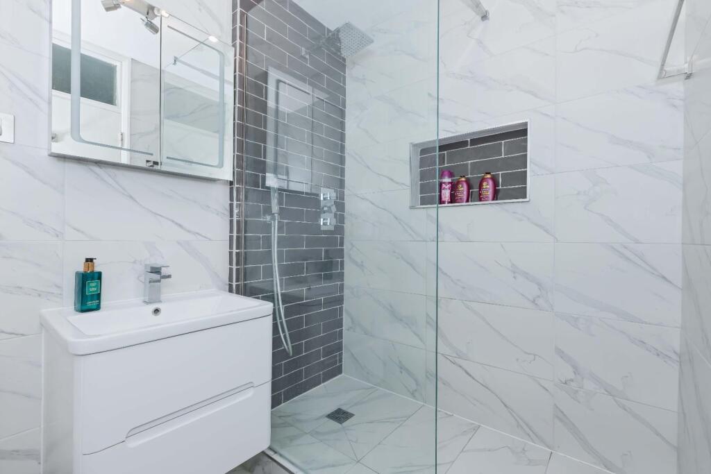 Victoria Court_9.jpg