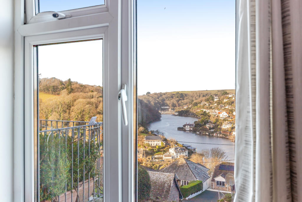 A20 - Noss Mayo, Stoke Road, Westonhay - 251210