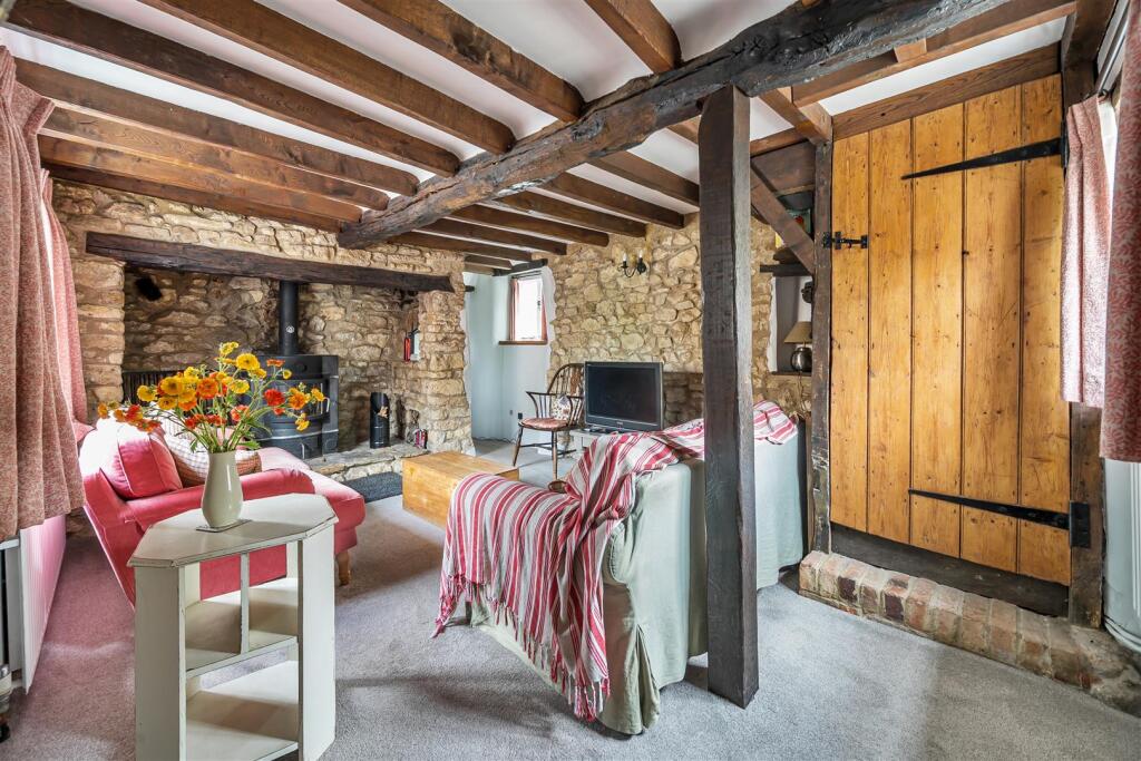 The White Cottage, 21 Wappenham Road, Abthorpe (19