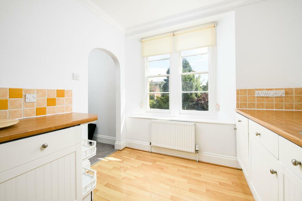 Kitchen_2.jpg