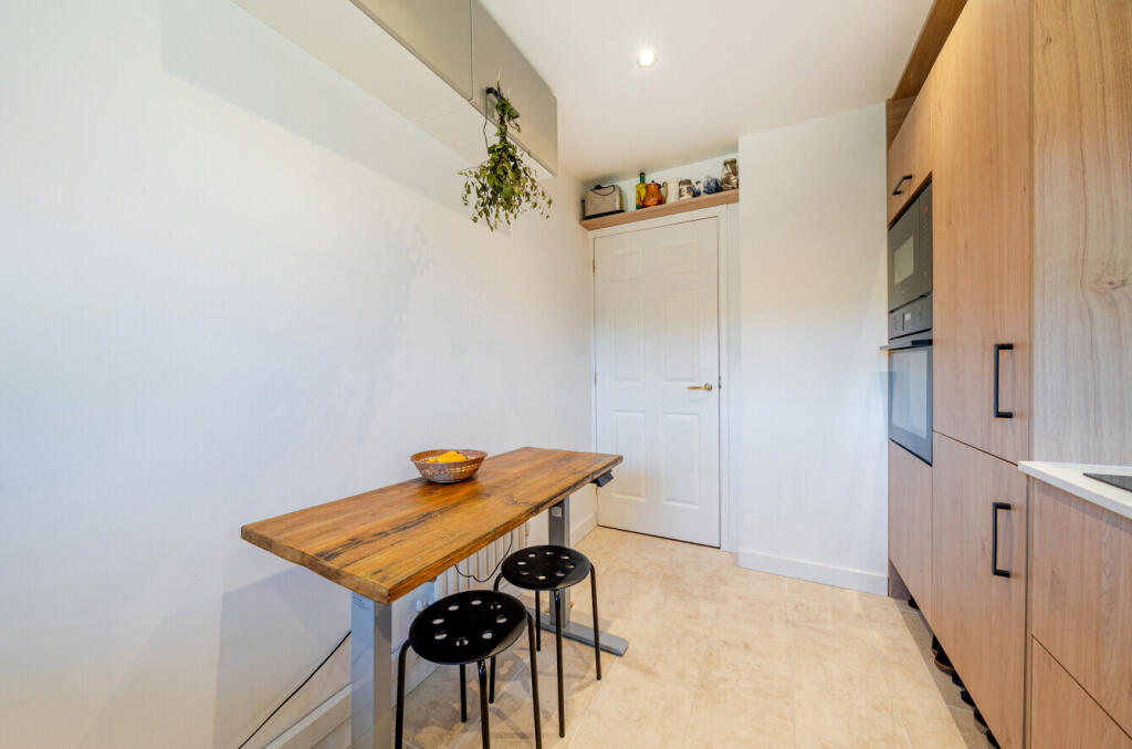 1320947-10-6870eb...