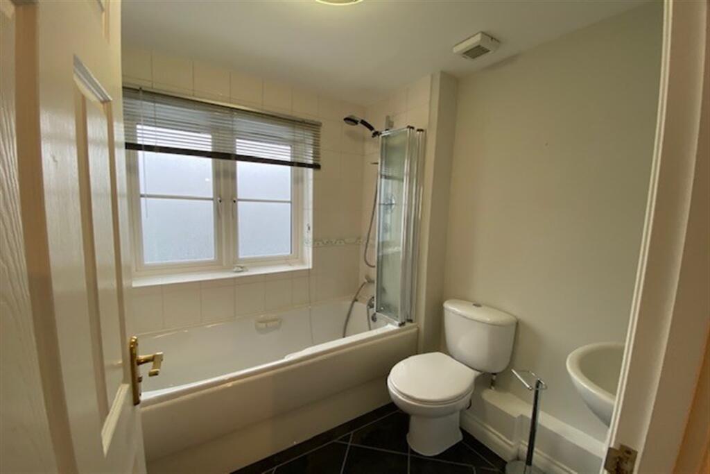Family+Bathroom