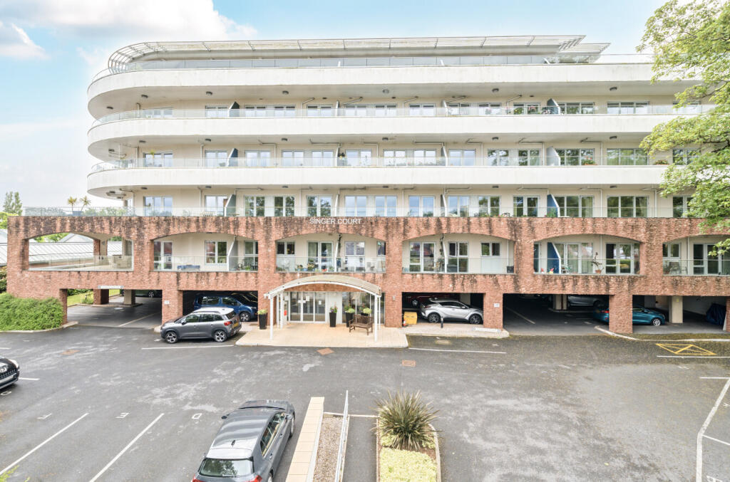 1295316-2-682de81...