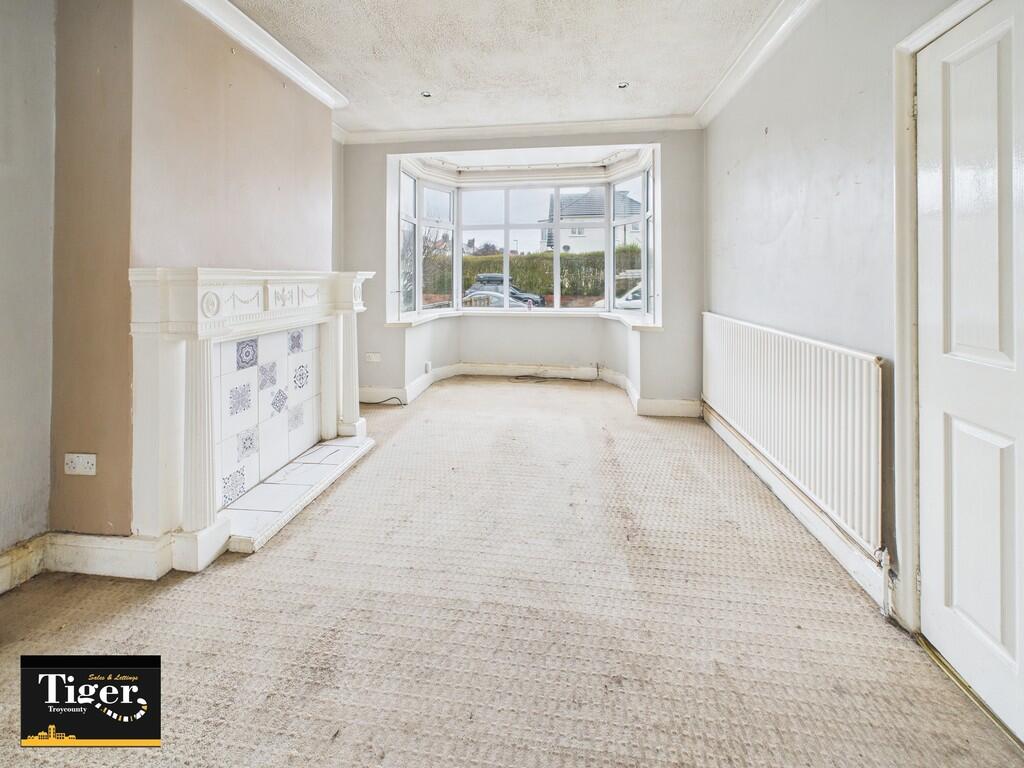 CAM02176G0-PR0782...