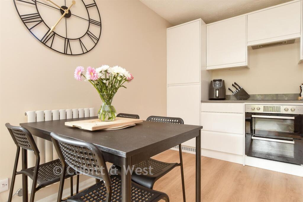 Kitchen Lounge/Dining Room