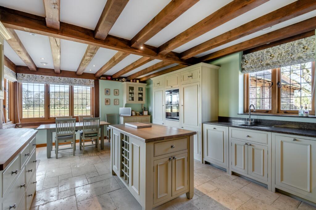 Kitchen/Breakfast Rm