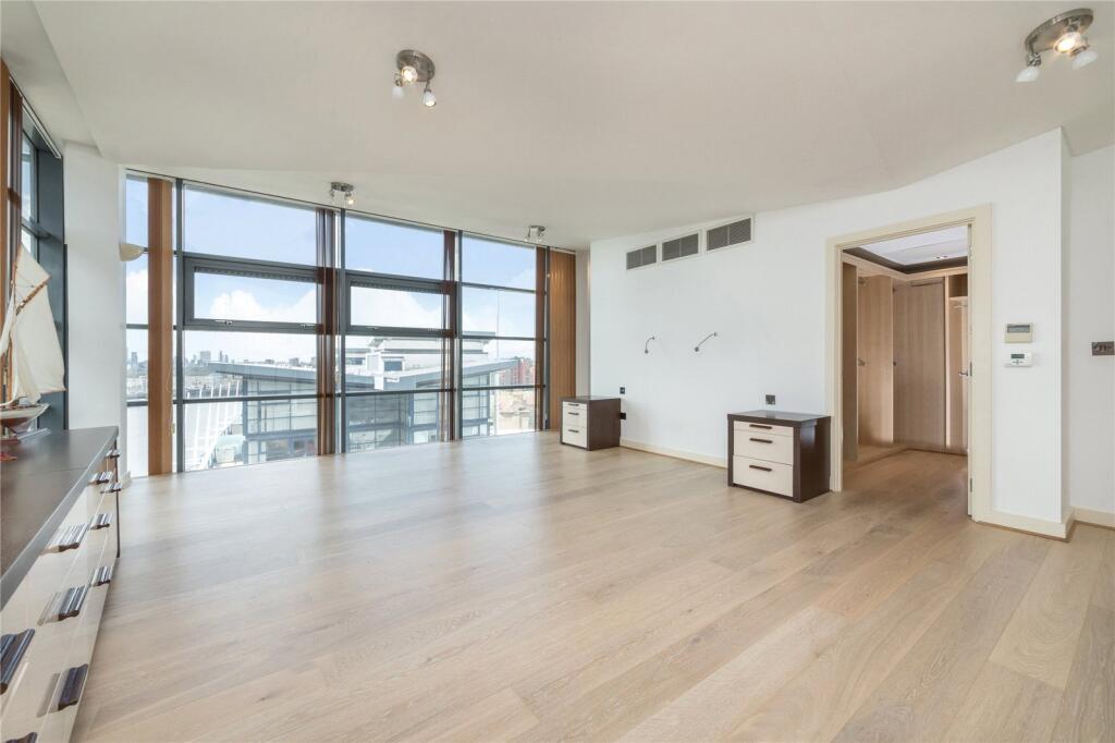 Main Bedroom Alt 2