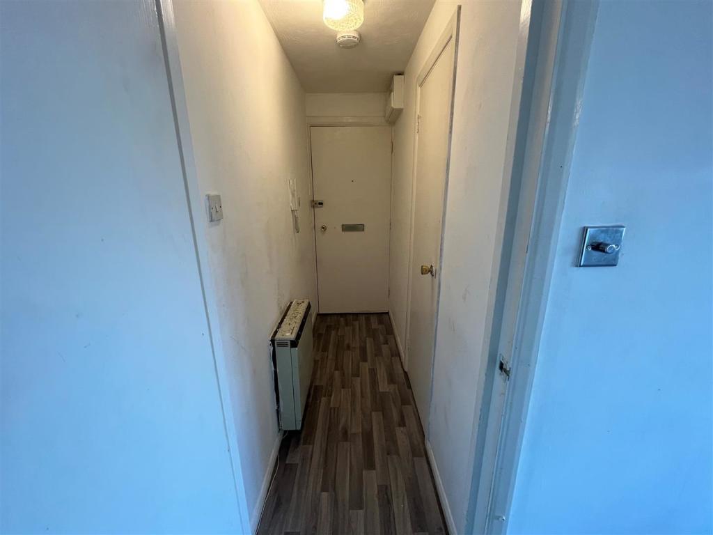 Hallway.jpg