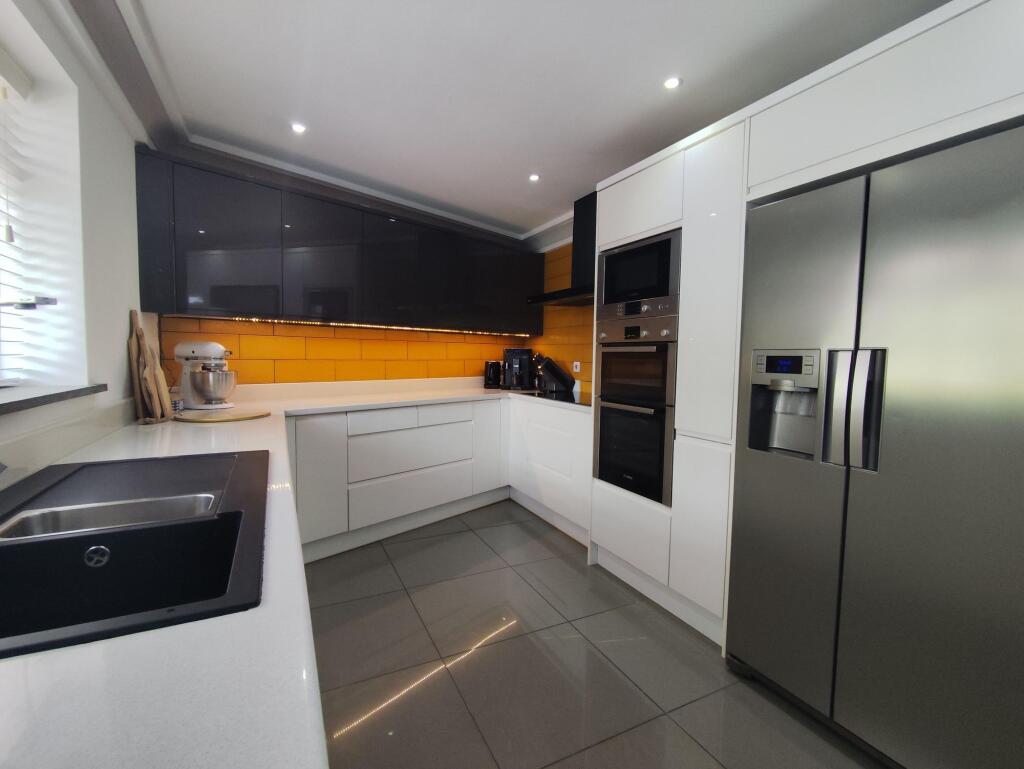 Open Plan Lounge/Kitchen/Diner