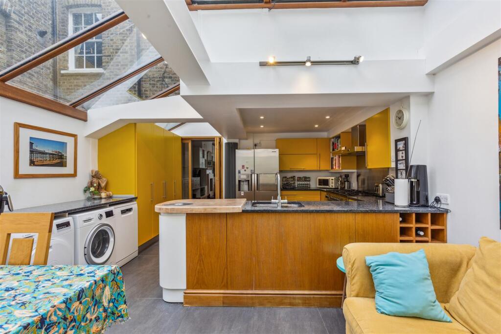 Sutherland Road, W4 - FOR SALE