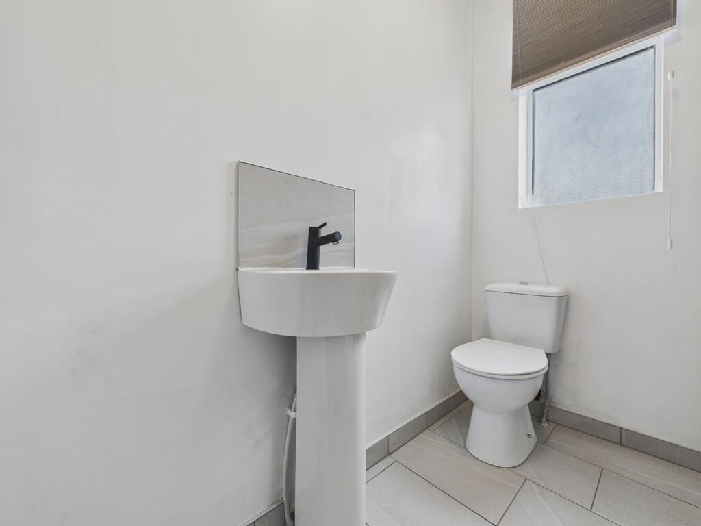 CAM04273G0-PR0168...