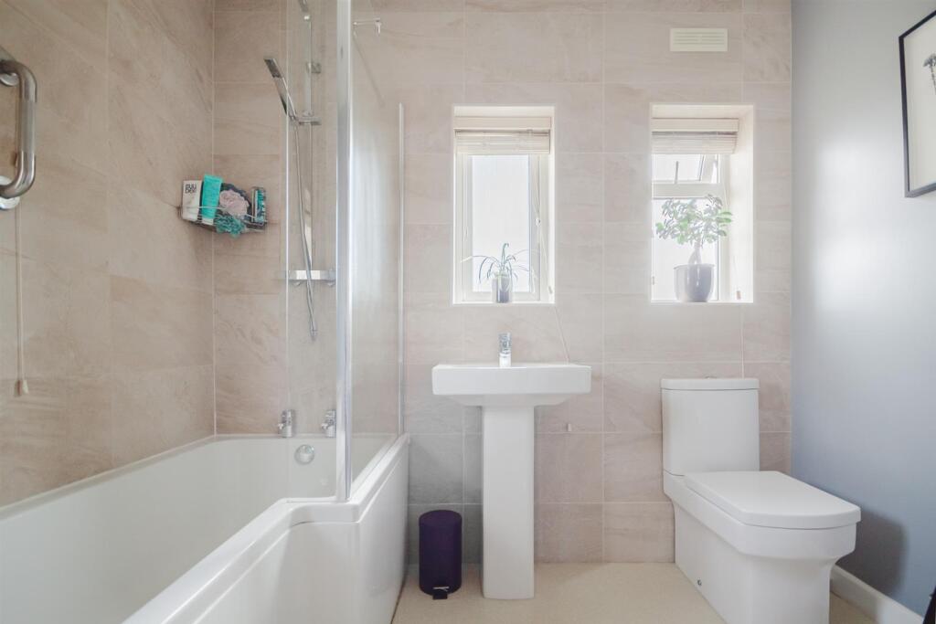 32 Oxford Square 13.jpg