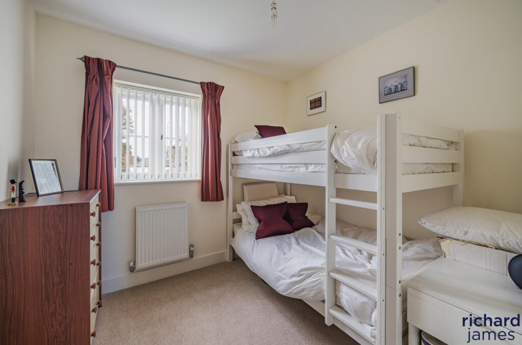 b21b6bfd-6cca-493...