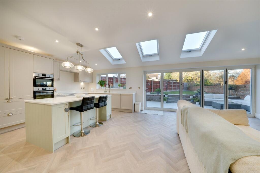 Parkland Avenue, Kidderminster, Worcestershire